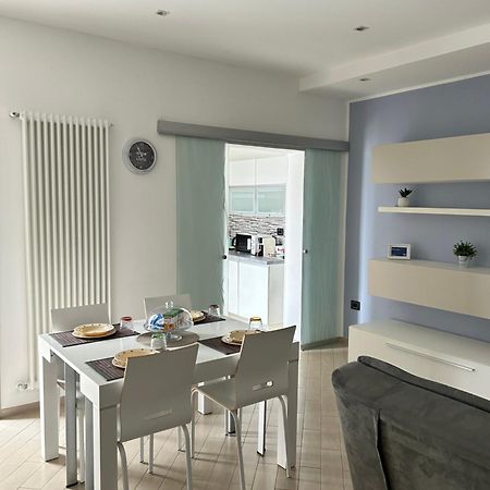 Refresh House Apartment Brindisi Bagian luar foto