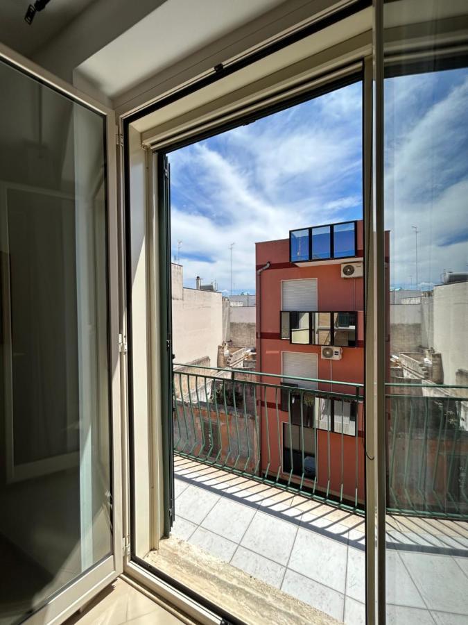 Refresh House Apartment Brindisi Bagian luar foto