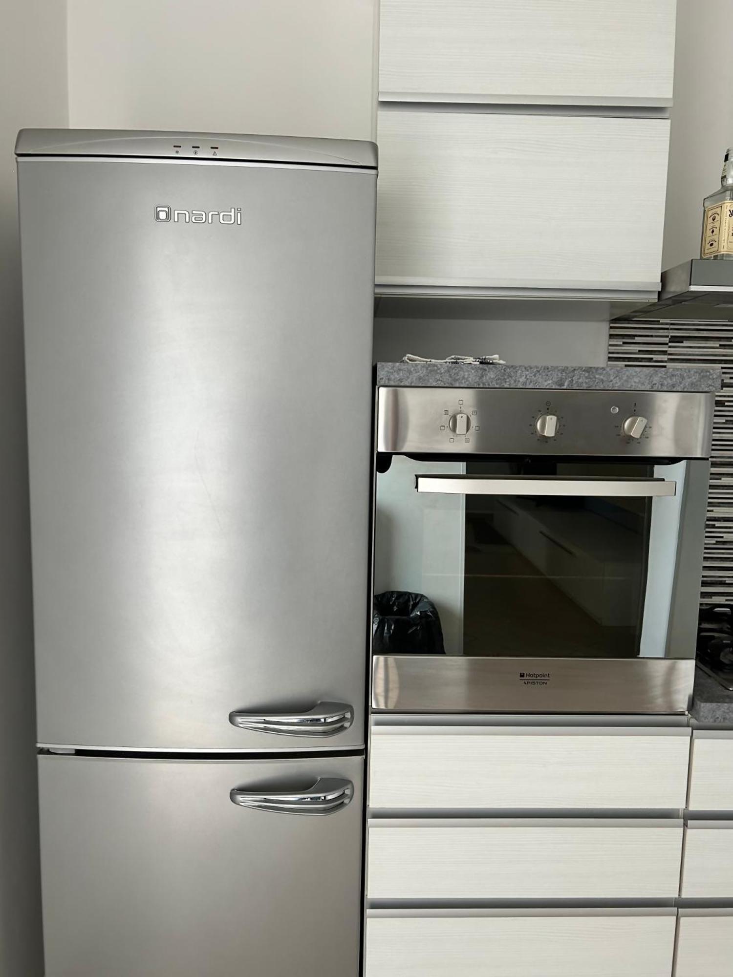 Refresh House Apartment Brindisi Bagian luar foto