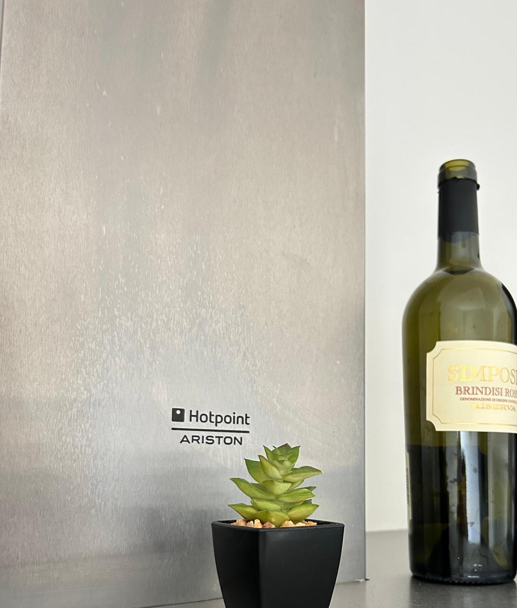 Refresh House Apartment Brindisi Bagian luar foto